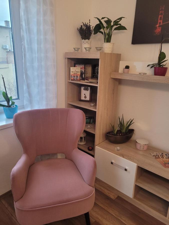 Rose Apartment Πετς Εξωτερικό φωτογραφία